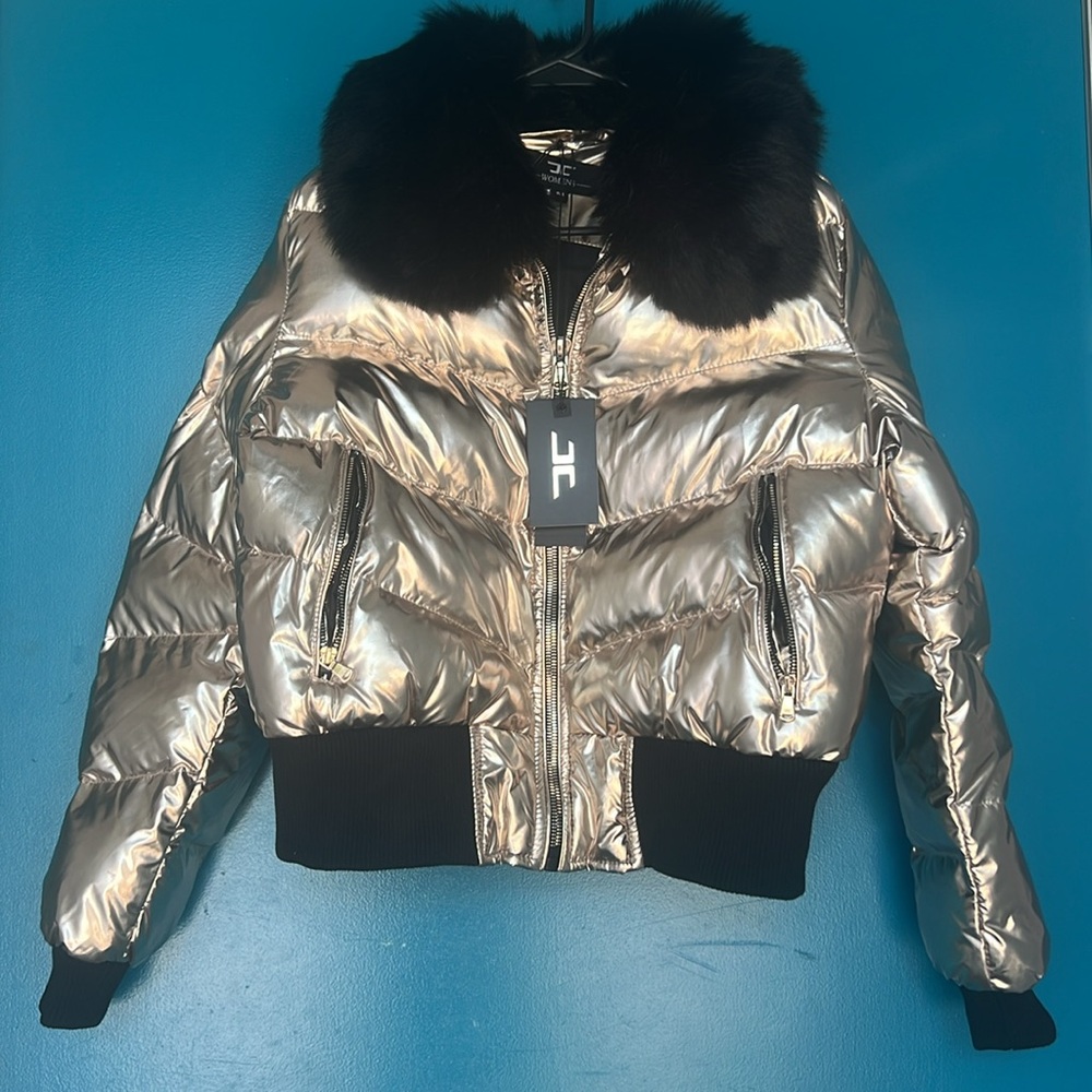 NWT JORDAN CRAIG Women’s Medium 
Bomber Jacket, Gold & black